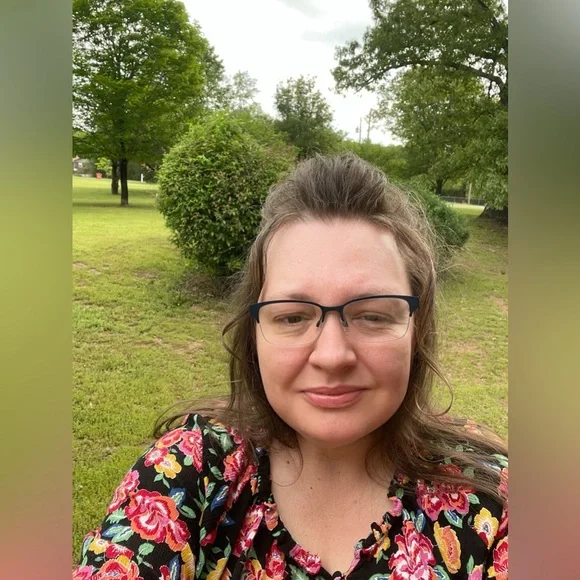 Meet your Posher, Lisa Rene 💖✨ - Picture 1 of 1